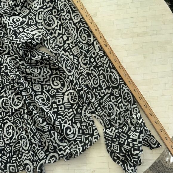 Vtg Chico's DESIGN 100% Silk Crinkle Top Blouse Sz 1 M Black White‎ Ruffle Tunic - Picture 10 of 11